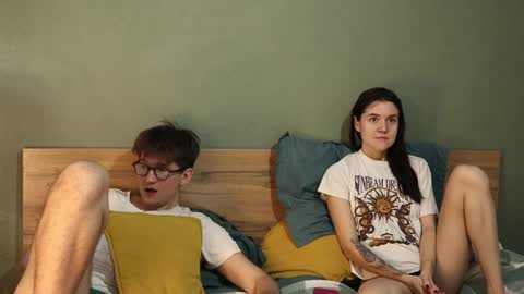 Emily and David online show from February 6, 4:53 am