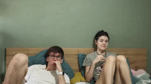 Emily and David online show from March 1, 4:58 am