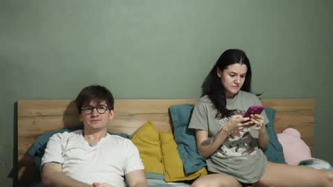 Emily and David online show from March 6, 5:03 am