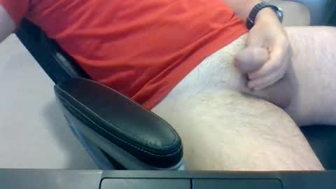 Snapshot of hardcock2889 chatting on March 27, 1:33 pm Makeithappen9086 online show from March 27, 1:33 pm