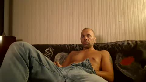 hardcock551638 online show from July 3, 6:58 pm
