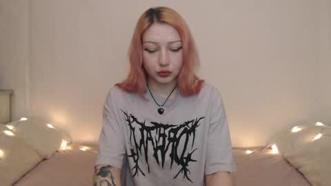 Emily online show from May 6, 9:42 pm