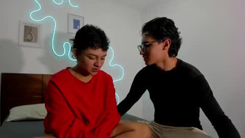 kade and demi independent models online show from May 19, 5:03 am