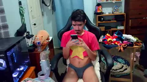 harddmikee online show from February 9, 10:52 am