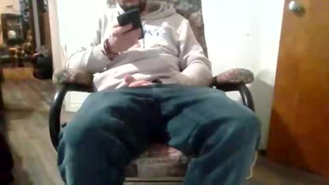 Snapshot of hardguymike chatting on November 25, 10:54 pm hardguymike online show from November 25, 10:54 pm