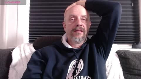 Snapshot of hardmrlazy chatting on December 3, 9:56 pm MrLazy online show from December 3, 9:56 pm