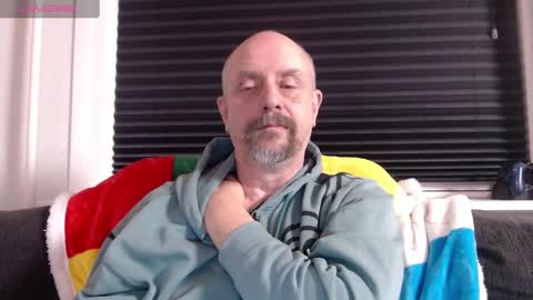 Snapshot of hardmrlazy chatting on December 11, 6:31 pm MrLazy online show from December 11, 6:31 pm