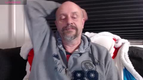 Snapshot of hardmrlazy chatting on December 17, 7:59 pm MrLazy online show from December 17, 7:59 pm