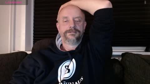 Snapshot of hardmrlazy chatting on December 23, 10:01 pm MrLazy online show from December 23, 10:01 pm