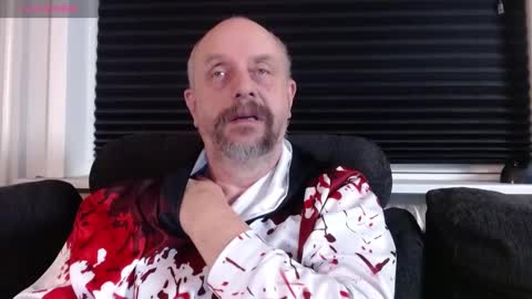 Snapshot of hardmrlazy chatting on December 24, 7:11 pm MrLazy online show from December 24, 7:11 pm