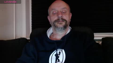 Snapshot of hardmrlazy chatting on December 25, 8:50 pm MrLazy online show from December 25, 8:50 pm