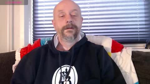 Snapshot of hardmrlazy chatting on December 27, 11:17 am MrLazy online show from December 27, 11:17 am