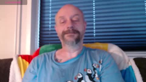 Snapshot of hardmrlazy chatting on December 31, 9:31 am MrLazy online show from December 31, 9:31 am