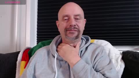 Snapshot of hardmrlazy chatting on January 7, 6:35 pm MrLazy online show from January 7, 6:35 pm