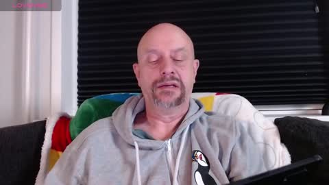 Snapshot of hardmrlazy chatting on January 8, 12:38 am MrLazy online show from January 8, 12:38 am