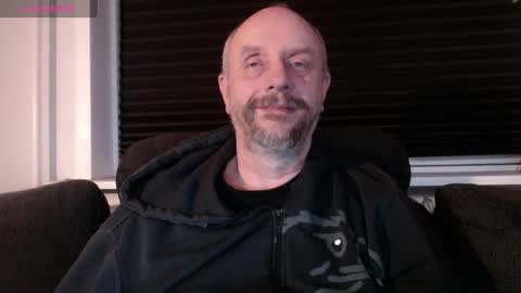 Snapshot of hardmrlazy chatting on February 22, 1:00 am MrLazy online show from February 22, 1:00 am