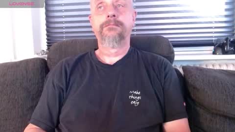 Snapshot of hardmrlazy chatting on September 10, 2:06 pm MrLazy online show from September 10, 2:06 pm