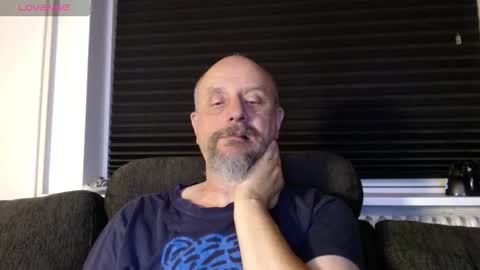 Snapshot of hardmrlazy chatting on September 17, 12:23 am MrLazy online show from September 17, 12:23 am