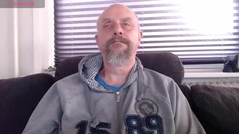 Snapshot of hardmrlazy chatting on September 21, 1:57 pm MrLazy online show from September 21, 1:57 pm