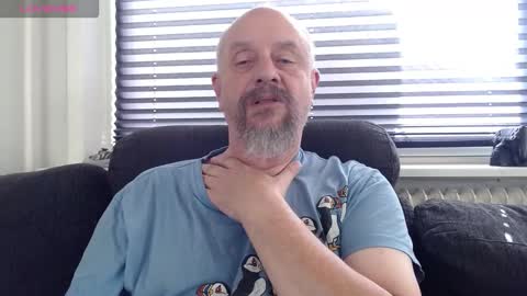 Snapshot of hardmrlazy chatting on September 22, 11:56 am MrLazy online show from September 22, 11:56 am