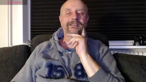 Snapshot of hardmrlazy chatting on September 26, 10:25 pm MrLazy online show from September 26, 10:25 pm