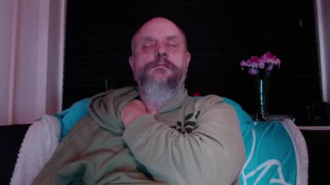 MrLazy online show from February 9, 6:34 pm