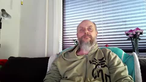 Snapshot of hardmrlazy chatting on March 21, 4:21 pm MrLazy online show from March 21, 4:21 pm