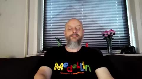 MrLazy online show from May 19, 4:19 am