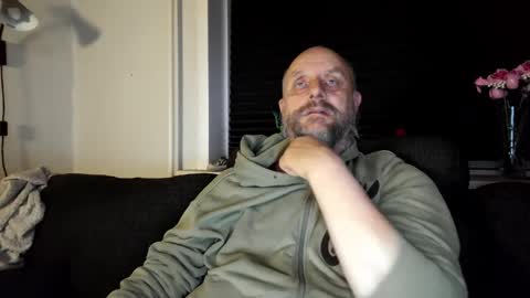 MrLazy online show from May 22, 9:09 pm