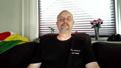 Snapshot of hardmrlazy chatting on June 2, 4:20 pm MrLazy online show from June 2, 4:20 pm
