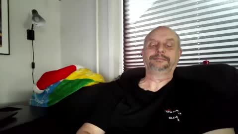 Snapshot of hardmrlazy chatting on June 5, 4:13 pm MrLazy online show from June 5, 4:13 pm