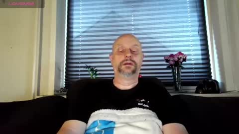 Snapshot of hardmrlazy chatting on July 14, 4:39 am MrLazy online show from July 14, 4:39 am