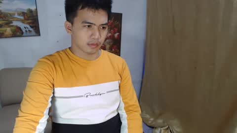 Snapshot of hardnight_100 chatting on January 28, 1:49 pm erwin online show from January 28, 1:49 pm