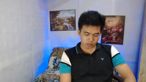 Snapshot of hardnight_100 chatting on February 8, 8:21 pm erwin online show from February 8, 8:21 pm