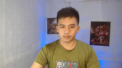 Snapshot of hardnight_100 chatting on February 15, 10:44 am erwin online show from February 15, 10:44 am