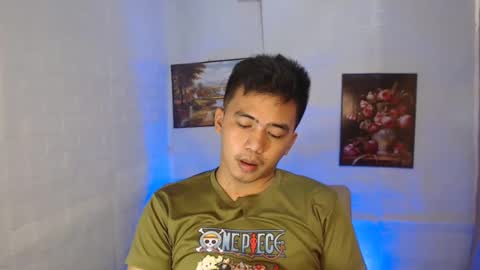 Snapshot of hardnight_100 chatting on February 15, 2:33 pm erwin online show from February 15, 2:33 pm