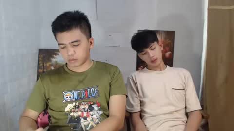Snapshot of hardnight_100 chatting on February 22, 11:24 am erwin online show from February 22, 11:24 am
