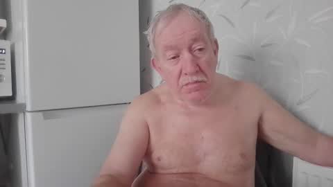 Snapshot of hardon4u123456789 chatting on November 2, 1:13 pm hardon4u123456789 online show from November 2, 1:13 pm