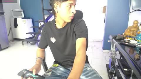 Andres Dean online show from February 18, 9:33 pm