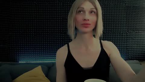 Snapshot of hardy_green chatting on January 12, 10:31 am Miss Hardy online show from January 12, 10:31 am