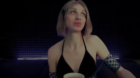 Snapshot of hardy_green chatting on January 16, 2:59 am Miss Hardy online show from January 16, 2:59 am