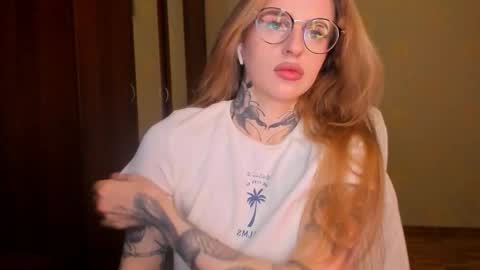 Julia online show from February 5, 4:50 am