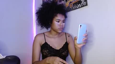 harley_quinnn111 online show from March 14, 11:32 pm