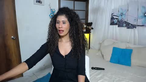 Snapshot of harley_quinns1 chatting on January 21, 10:30 pm harley_quinns1 online show from January 21, 10:30 pm