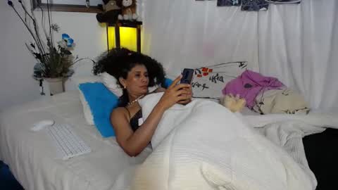 Snapshot of harley_quinns1 chatting on February 13, 10:11 pm harley_quinns1 online show from February 13, 10:11 pm