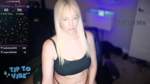 Snapshot of harleydson chatting on January 6, 6:03 am Harley Dawson online show from January 6, 6:03 am