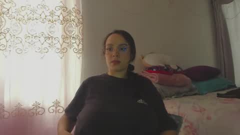 Snapshot of harleynapier chatting on March 25, 7:09 pm Natii online show from March 25, 7:09 pm