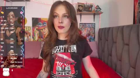 Snapshot of harleyrosee_ chatting on October 1, 12:16 am Harley Rosee online show from October 1, 12:16 am