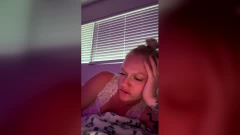 Harley Rae online show from May 10, 2:28 am