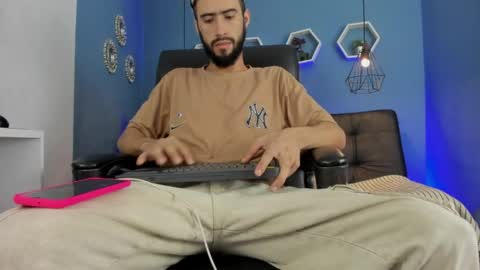 harold_999 online show from May 11, 12:16 am